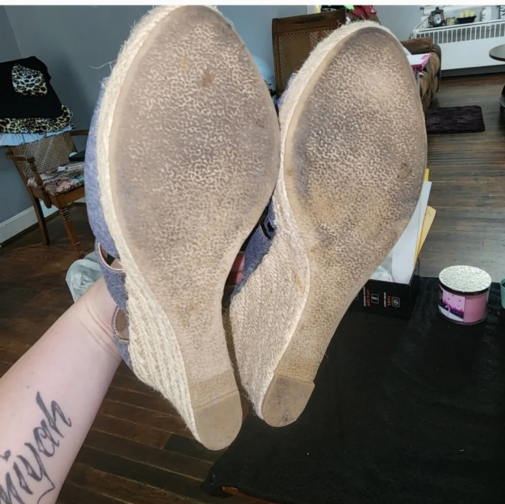 Report size 9 denim wedge sandal